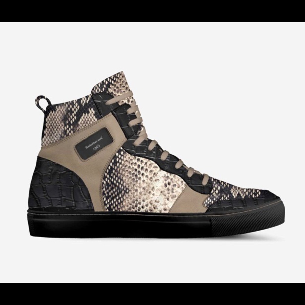 Unisex sneakers python print